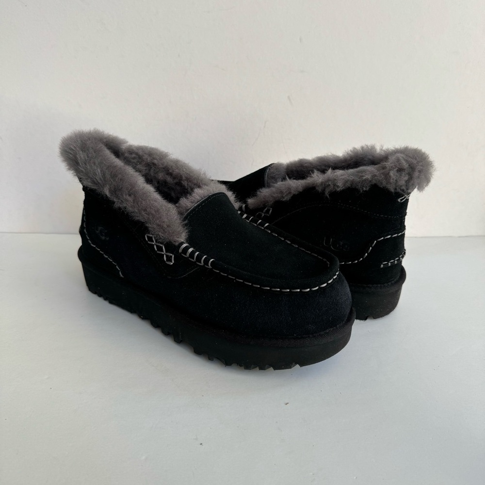 UGG WOMEN ANSLEY PARC BLACK SUEDE PLATFORM SHOES